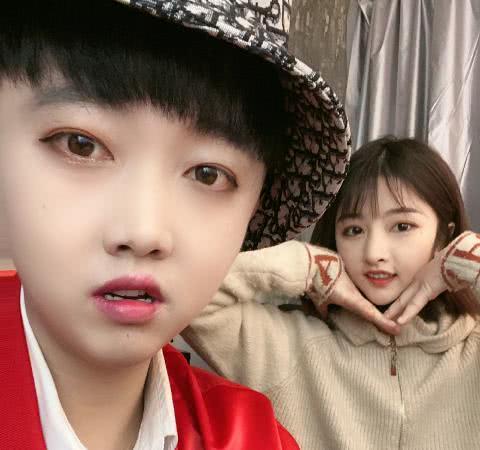 小可乐前女友爆料视频,揭秘恋情内幕 第1张 小可乐前女友爆料视频,揭秘恋情内幕 第1张